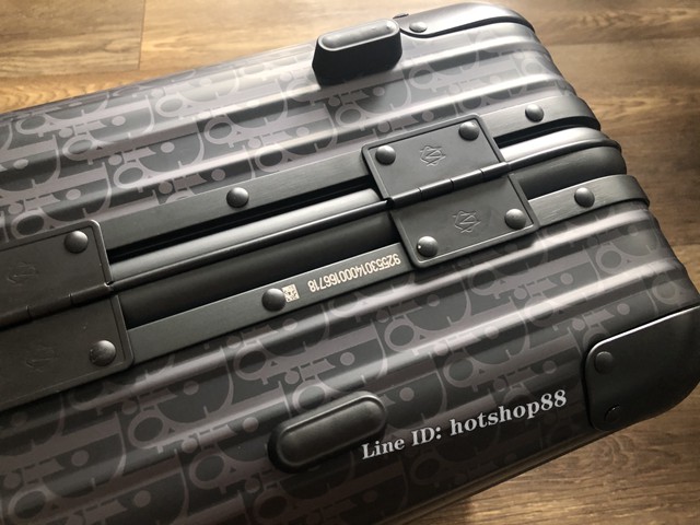 日默瓦RIMOWA首次與Dior合作款全鋁行李箱四輪拉杆箱 gdx1379